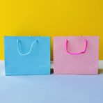 ⁦كيس هدايا كرتون مقوى للمناسبات مولود + تخرج⁩ - الصورة ⁦2⁩