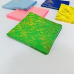 ⁦مناديل مناسبة ملونة مع خطوط ذهبية عبوة 20 منديل⁩ - الصورة ⁦3⁩