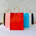 كيس هدايا ورقي مقاس 26*21 سم