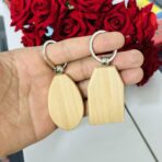 ⁦ميدالية مفاتيح خشبية للكتابة والنقش⁩ - الصورة ⁦2⁩