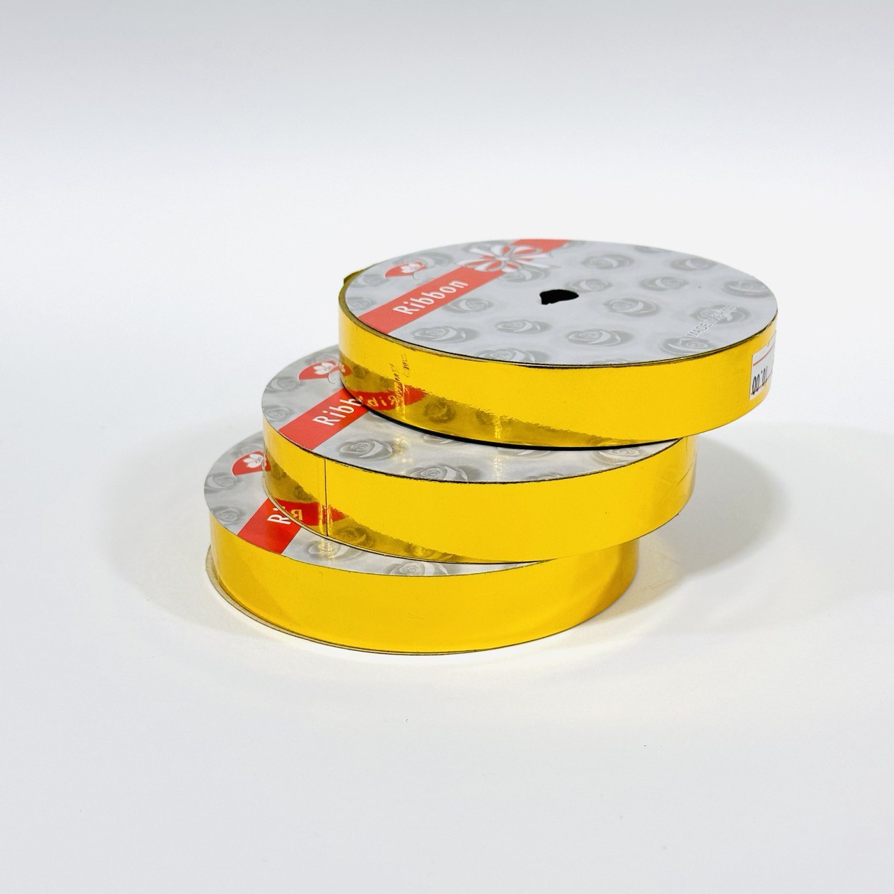 photo_2_2024-03-08_21-31-25 شريط ذهبي لامع لتغليف الهدايا والحرف اليدوية وصنع الفيونكات - الصورة 1