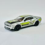 ⁦لعبة سيارة دودج هدية مميزة لطفلك مقاس 27*8*11 سم⁩ - الصورة ⁦5⁩