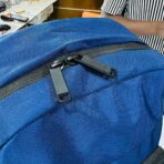 ⁦حقيبة ممتازة  مناسبة للـ صف اول 2 جيب وللكبار لحمل اللابتوب سوستة درجة أولى فنون⁩ - الصورة ⁦3⁩