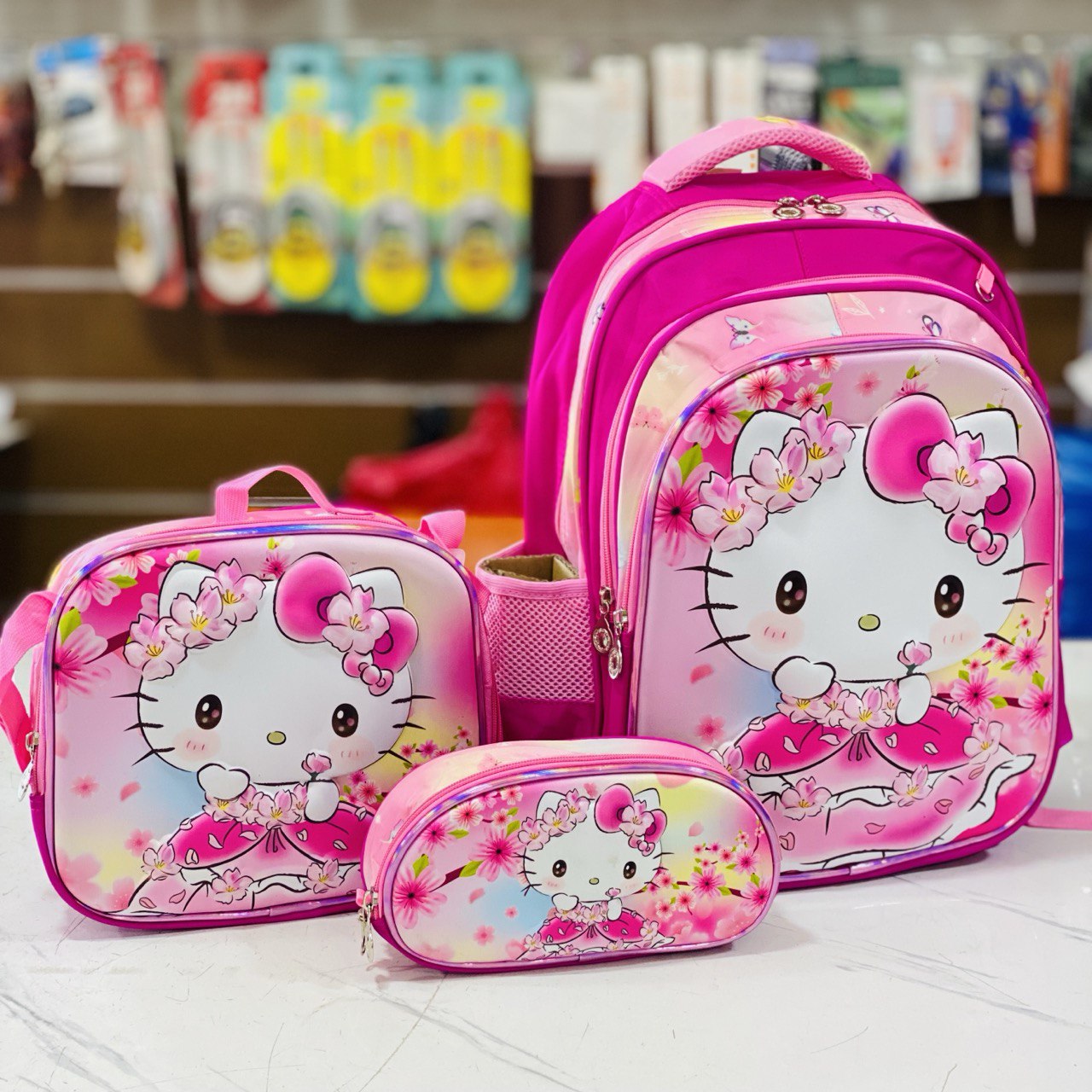 photo_1_2024-08-20_22-45-11 حقيبة مدرسية هيلو كيتي 3 قطع من الصف الثاني الى الرابع - الصورة 1