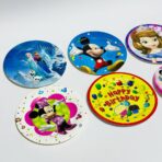 ⁦مجموعة صحون عيد ميلاد رسومات عبوة 10 قطع⁩ - الصورة ⁦2⁩