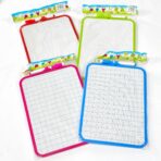 سبورة شنطة وجهين مع خطاط للأطفال مقاس A4 وجه مربعات و أبيض