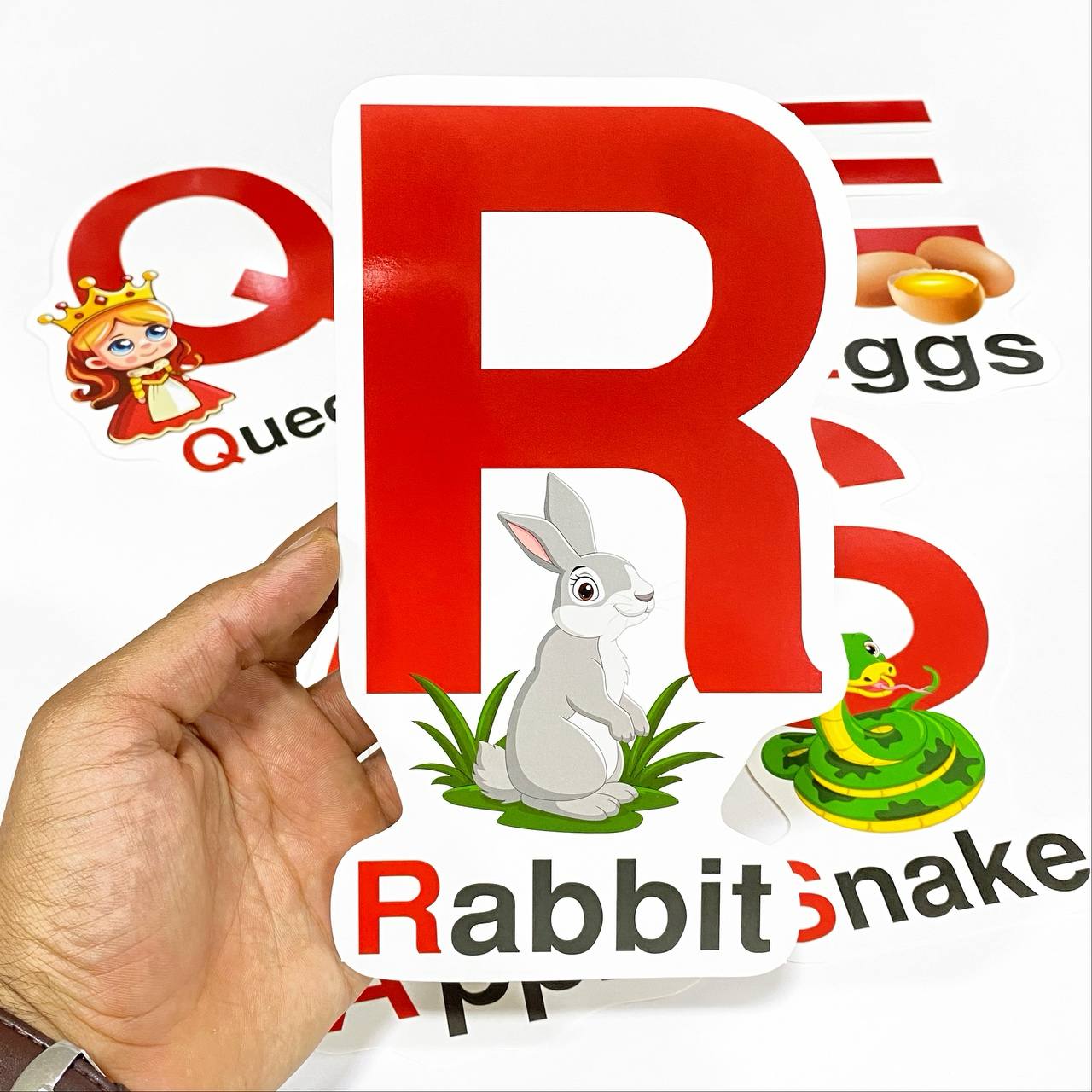 photo_1_2024-09-30_01-24-43 مجموعة كروت تعليمية الحروف الانجليزية صورة وكلمة - الصورة 1