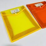 ⁦ملف بطمة ملون شفاف لـ حفظ الأوراق والدفاتر مقاس A4⁩ - الصورة ⁦5⁩