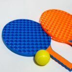 ⁦لعبة مضرب الكرة الممتعه مع الاصدقاء والعائلة⁩ - الصورة ⁦3⁩