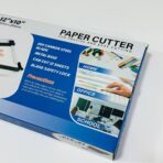 ⁦قطاعة ورق قاعدة حديد مقاس A4 فنون⁩ - الصورة ⁦2⁩