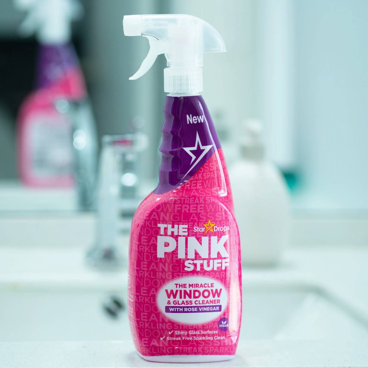 photo_1_2024-11-21_18-34-56 ملمع ومنظف الـ زجاج ذا بينك 750 مل - الصورة 1