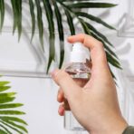 ⁦عبوة بخاخ بلاستيك فارغه حجم 100 مل للتطهير وخلط معطرات الجسم والروائح سهلة الحمل⁩ - الصورة ⁦4⁩