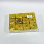 ⁦مجموعة علب توزيعات للمناسبات12 علبة اكريليك مع غطاء ذهبي مزخرف⁩ - الصورة ⁦4⁩