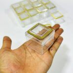 ⁦مجموعة علب توزيعات مناسبات وافراح 12 علبة اكريليك مربعه اطار ذهبي⁩ - الصورة ⁦5⁩