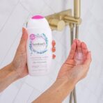 غسول ملطف للعناية الفائقة بالمناطق الحساسة للنساء من فيم فريش - 250 مل