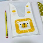 ⁦دستة اكياس رسومات توزيعات ربطة حجم صغير للمناسبات المختلفة عبوة 50 كيس⁩ - الصورة ⁦3⁩