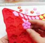 قالب سيلكون بشكل زهرة الاباكو الصغيرة ب 70  تجويف لصنع البخور وشمع المعطر ومع قطعة بستولا هدية WFHM77