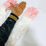 ⁦قفاز غسل الصحون والتنظيف بأكمام طويلة لون وردي لحماية اليدين والاصابع مع بطانه داخلية⁩ - الصورة ⁦10⁩