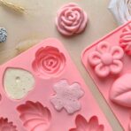 ⁦قالب سيليكون ثلاثي الابعاد اشكال زهور وحلوى لصنع الشكلاطة وتزيين الكيك⁩ - الصورة ⁦3⁩