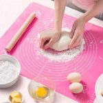 مفرش سيليكون لفرد العجين و الخبز والـ بيتزا مدرج بالسانتي مقاس 45×50