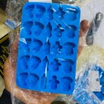 ⁦قالب سيليكون 25 فتحه حاجات بيبي عفسة رضاعه لبسة لهاية لصنع بخور مستكة MA93⁩ - الصورة ⁦7⁩