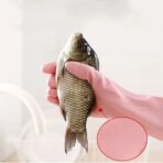 ⁦قفاز غسل الصحون والتنظيف بأكمام طويلة لون وردي لحماية اليدين والاصابع مع بطانه داخلية⁩ - الصورة ⁦2⁩