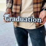 ⁦لوحة جلسات تصوير مشاريع التخرج بعبارات مختلفة⁩ - الصورة ⁦8⁩