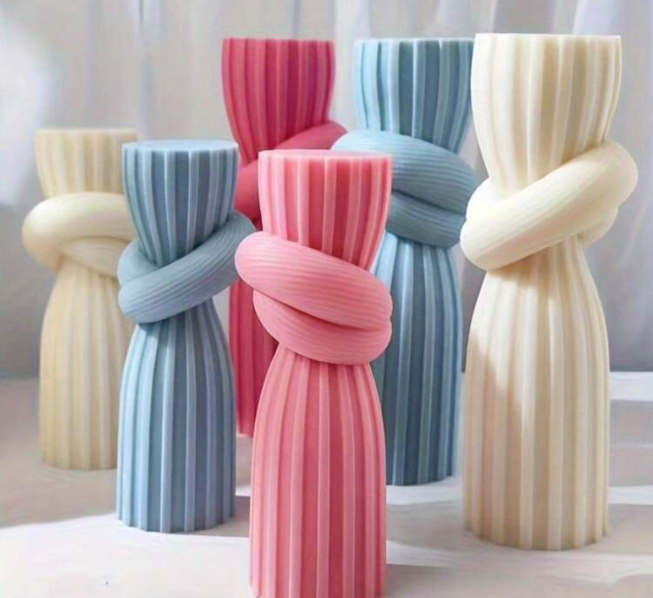 IMG_2703 قالب سيلكون بتصميم انيق بشكل اعمدة مخططة بعقدة ديكور شمع وجبس WFHM77 - الصورة 1