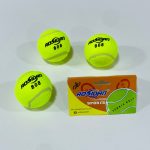 مجموعة كرة تنس ارضي 3 كرات باللون الفسفوري