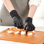 ⁦علبة قفازات نايلو 100 قطعه قفاز مناسبة للاستعمال الغذائي مقاس L⁩ - الصورة ⁦3⁩