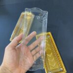 ⁦علبة فاخرة فارغه بلاستيك ذهبية متعددة الاستعمالات بغطاء شفاف للاستعمال الغذائي والكيكات⁩ - الصورة ⁦6⁩