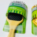 ⁦مشط مقبض خشبي لتصفيف الشعر من حلا ، خشبي كامل / اسود بلاستيك /  اسنان حديد⁩ - الصورة ⁦3⁩