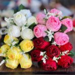 مجموعة ورد جوري صناعي طبق الاصل على الطبيعي ، 6 وردات مع اغصان ورق 8 غصن