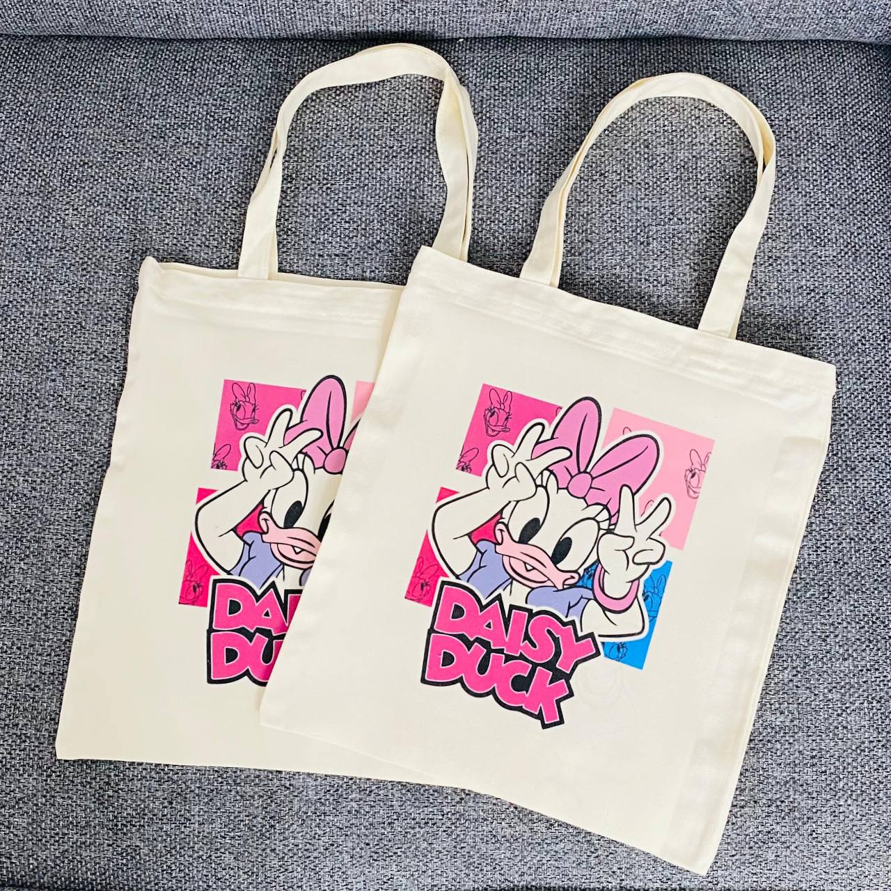 photo_1_2025-08-03_13-20-36 حقيبة توت باق بطة لون بيج مع سوستة – مناسبة للدورات والكلية خامه غليظة - الصورة 1