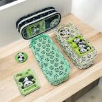 مقلمة باندا فاخرة مع دفتر ملاحظات وميدالية ، 2 جيوب 1 شفاف ، سوستة غليظة