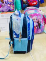 ⁦حقيبة روضة مع مقلمة ادوات مناسبة للتأهيل ، 2 جيوب ، شخصيات كرتون⁩ - الصورة ⁦4⁩