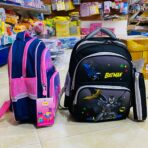 ⁦حقيبة صف اول وروضة مع مقلمة ، شخصيات الاطفال ، 3 جيوب أساسية⁩ - الصورة ⁦3⁩