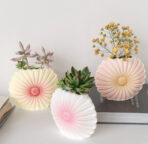 ⁦قالب سيلكون مزهرية عباد الشمس مع بكوس خشبي WFHM77⁩ - الصورة ⁦2⁩