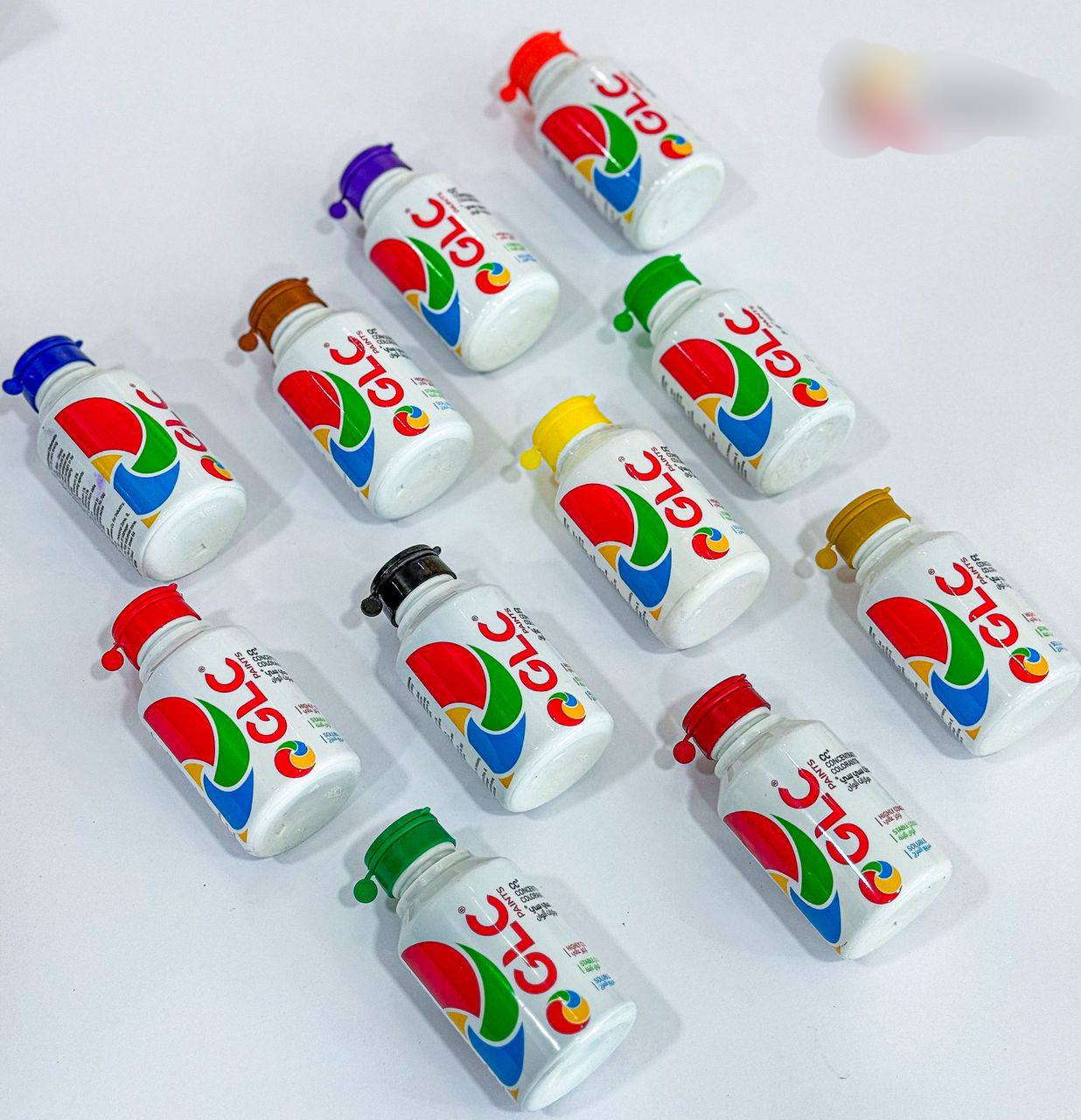 photo_1_2025-09-01_21-01-08 صبغة مغير لون GLC مناسب للكونكريت وجميع انواع الـ طلاء والديكورات - 100 مل - الصورة 1