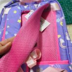 ⁦حقيبة فاخرة يونيكورن باللون البنفسجي الفاتح مع اسفنج حماية للظهر مناسبة للصف الثاني إلى الرابع⁩ - الصورة ⁦5⁩