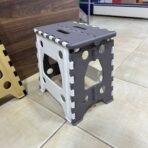 ⁦كرسي تنزه وطلعات وزرادي قابل للطي يتحمل ممتاز - مقاس 32×28×20 سم⁩ - الصورة ⁦4⁩