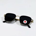 ⁦نظارة شمسية رجالية polarized اطار معدني بلون ذهبي  مع حافظة حماية⁩ - الصورة ⁦3⁩