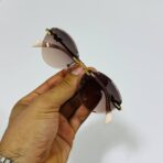 ⁦نظارة شمسية نسائية BVLGARI فراشة جانبية - تدرج بني بدون إطار مع حافظة حماية⁩ - الصورة ⁦5⁩