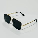 نظارة شمسية نسائية مع حافظة حماية