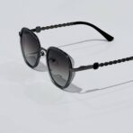 نظارة شمسية نسائية مع حافظة حماية