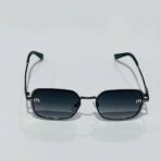 ⁦نظارة شمسية نسائية مع حافظة حماية⁩ - الصورة ⁦2⁩