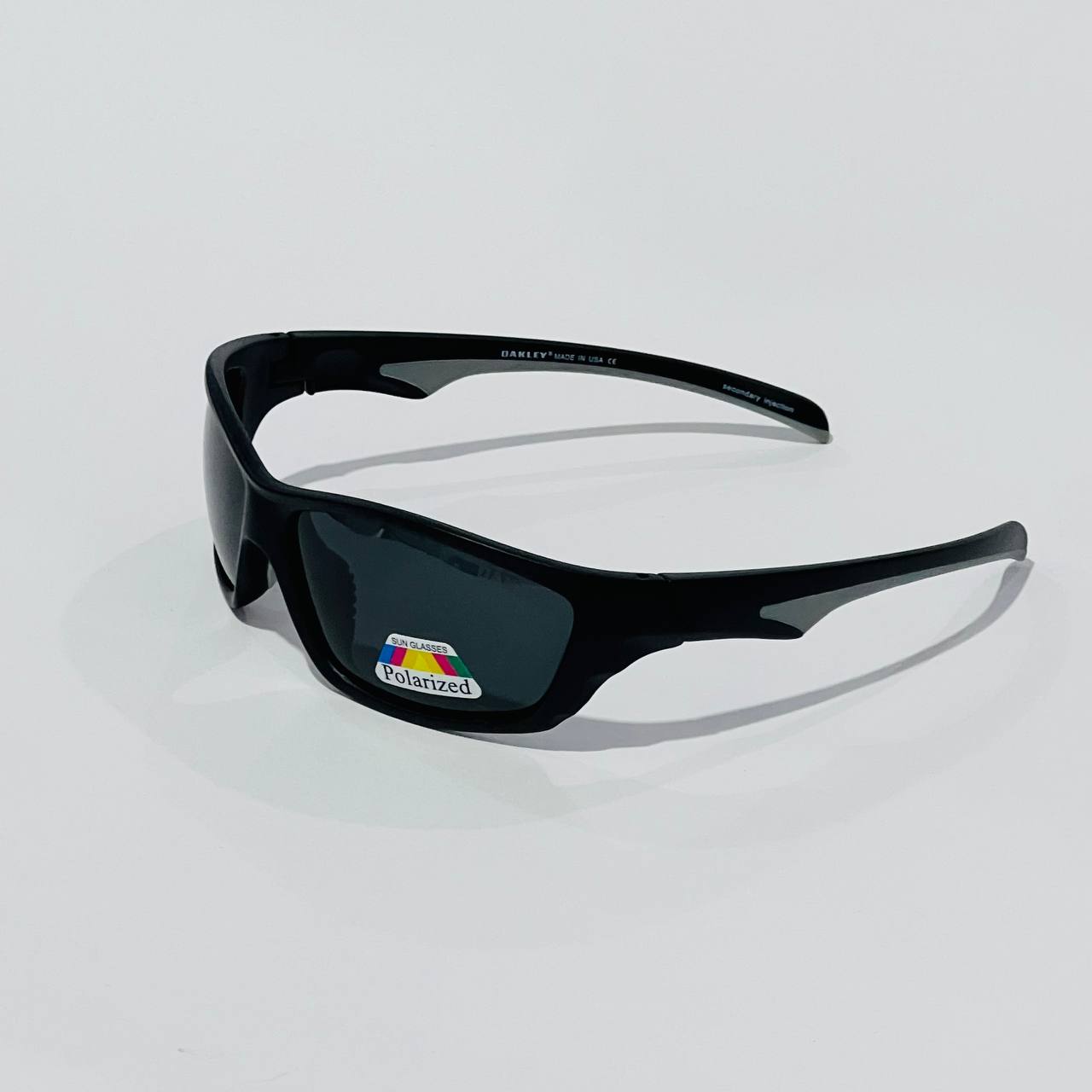 photo_1_2025-12-03_19-42-39 نظارة شمسية رجالية مع حافظة حماية - الصورة 1